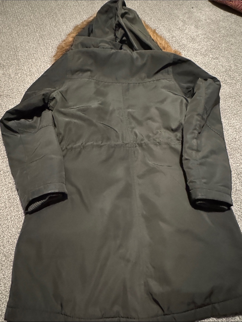 Universal Thread Olive Green Parka with Faux Fur Trim Hood - Picture 9 of 11